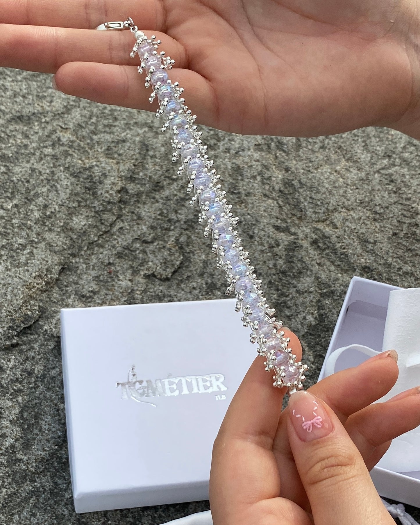 083 : Crystal Clear